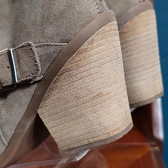 Lucky Brand "Emerlee" Booties Size 8 - Picture 7 of 8